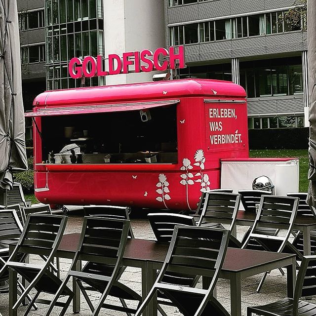 Dag Dag Bonn. Volgende keer kom ik mee buiten lunchen maar vandaag nog een beetje te koud. #lunchtime #telekomwall #tmobilenetherlands #homewards #lovemagenta #Bonn #deutschetelekom bit.ly/2JuSeMV