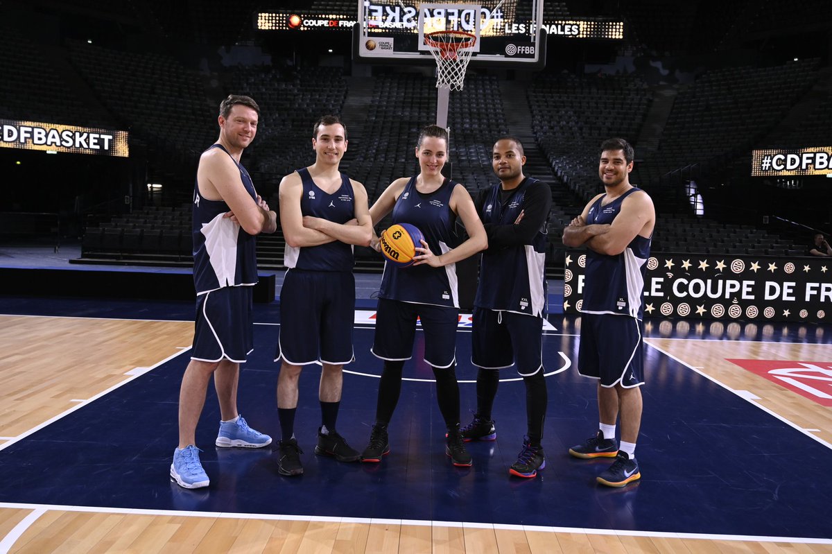 Focus sur les équipes présentes ce matin à l'<a href="/AccorH_Arena/">AccorH_Arena</a> pour le tournoi #3x3 des partenaires : 
- Les Bueno's (<a href="/KinderFR/">KinderFR</a>) 🍫
- Fdj come back (<a href="/FDJsport/">Hunting Machine</a>) 🎰
- Buzzer (<a href="/RMCsport/">RMC Sport</a>) 📻
- Gazstar (<a href="/GRDF/">GRDF</a>)⚡