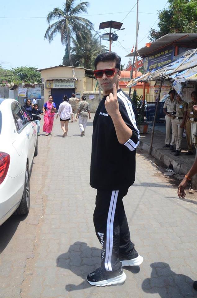 TheCEOPunjab's tweet photo. I had cast my vote. Have you cast your vote? Be the responsible citizen and cast your vote today in #LokSabhaElection2019.
#MyVoteMatters #PledgedtoVote #GotInked #GoVote #govote2019 #CEOPunjab #NoVoterToBeLeftBehind #DeshKaMahaTyohaar
@karanjohar @BeingSalmanKhan @taapsee https://t.co/xn7xyj1TGZ