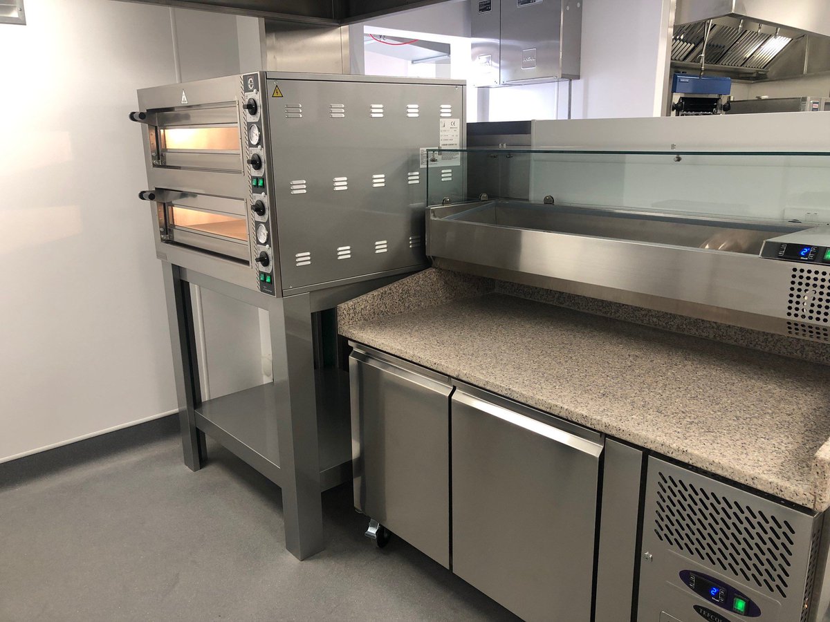We LOVE when our fantastic dealers send us pics of our equipment in situ! 📸Our fantastic dealers at <a href="/AdvantageCE/">Catering Equipment</a> have sent us this photo of the Tiziano Oven sparkling away at the <a href="/theridge_golf/">The Ridge Golf Course</a> ! Learn more about the Tiziano here bit.ly/2BbkHlS #pizzaoven #pizza #golf