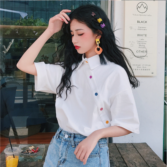 HANOYIBI_09's tweet photo. [RT+팔로♥한분 증정★] 

🌸단추 포인트 반팔 티🌸 

☄️가격: 14000원+3000원(배송비)

☄️상세 주문 
https://t.co/tbTSARPHOr    
☄️주문확인
https://t.co/u0LpBukpjY                     
          
[05/16마감] https://t.co/W2zRxwR9wS