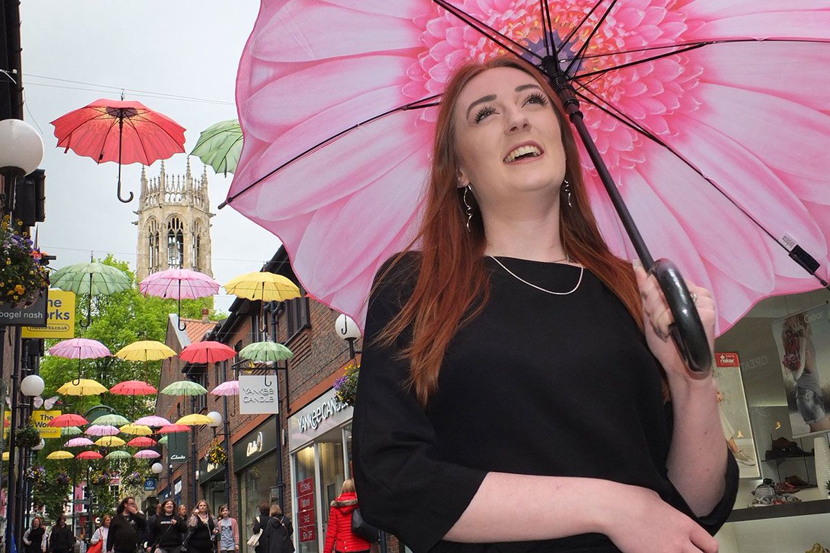 theyorkmix's tweet image. The brollies are back – and people love them! Here are some of the best @coppergateyork #brollywalk pix so far…
yorkmix.com/business/the-b…