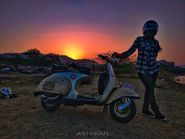 hassanelyas_'s tweet photo. Beautiful Sunrise with My lil Vespa 150 🛵 and @mrshassanelyas | #VespaClassic | #VespaForLife | #Vespa |#VespaGram | #VespaIndia | #India | #2Stroke| #VintageStyle | #InstaMotoGallery | #Save2Stroke | #Vintagescooter | #Oldmachine | #ClassicScooter |… https://t.co/GTqhQksIDi https://t.co/Pi2cuWuQdl