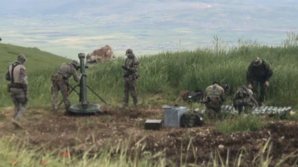 Presumably, Russian PMC mortar team overlooking Ghrab Plain where SAA is on offensive currently. Note artillery radar.