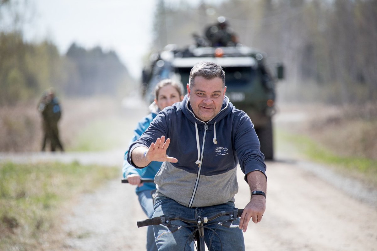 NATOJFCBS's tweet image. During the #NATO exercise #SpringStorm in #Estonia 🇪🇪, the Estonian Defence Forces as well as NATO allies and partners are training together to keep the people of Estonia safe. 🛡 More than 9️⃣0️⃣0️⃣0️⃣ soldiers from 🇧🇪🇨🇦🇫🇮🇫🇷🇬🇪🇩🇪🇬🇧🇱🇻🇱🇹🇵🇱 🇺🇦🇺🇸 are taking part. #WeAreNATO #Kevadtorm 💪