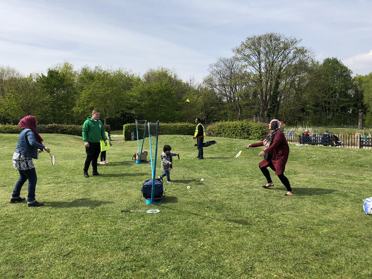 aNCommunity1's tweet photo. Free activities are coming #Newhams way this summer with our @ParkLivesLondon programme and our new #FamilyFitnFun project launching soon.
Keep watching 👀 for more info
#Familyfun #Parklives #NewhamCommunity #stayacitveNewham https://t.co/XG3OZbudVv