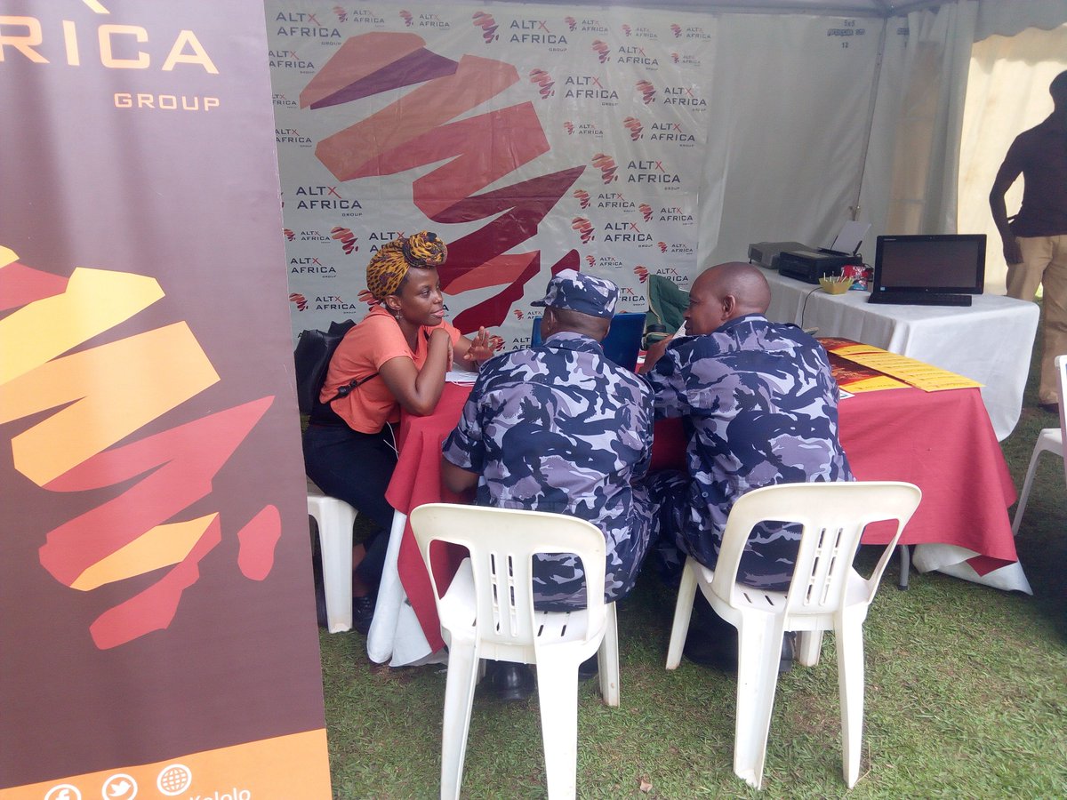 CmaUganda's tweet photo. The #Men_in_Uniform getting free #Savings_Investment advice at #CapitalMarketsWeek2019
#PublicExhibition #Going_on_now #ConstitutionalSquare You too can follow in their footsteps! @kkalyegira @Cnnsamba @NaksOliviel @oliveojom @OpoMoses @UAPOldMutual @USEUganda @BritamUganda https://t.co/ox8YVIf7oD