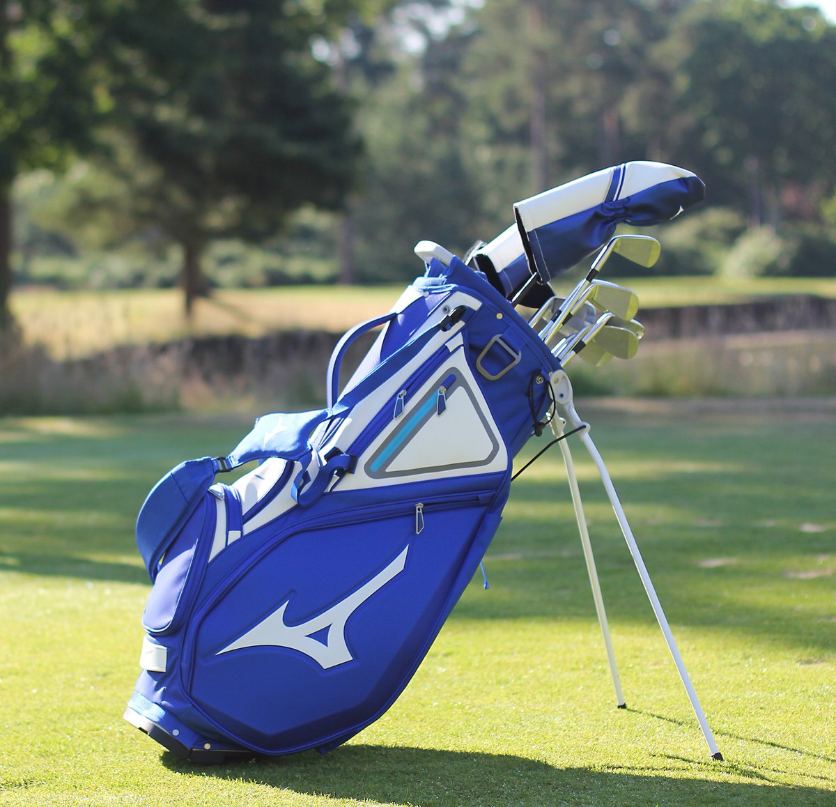 Mizuno Golf Europe on Twitter: "Whether you're walking or riding, the Pro has with it engineered to flip between cart and carrying. View the bag here https://t.co/UQssJ48zBx #nothingfeelslikeamizuno