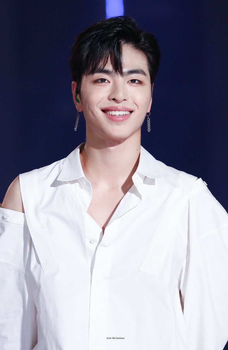 Continuing the thread coz I need to see his bright smile right now  #JUNHOE  #JUNE  #iKON  #구준회  #준회  #아이콘  #ジュネ