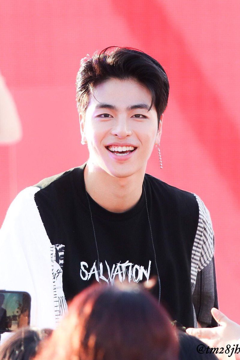 Continuing the thread coz I need to see his bright smile right now  #JUNHOE  #JUNE  #iKON  #구준회  #준회  #아이콘  #ジュネ