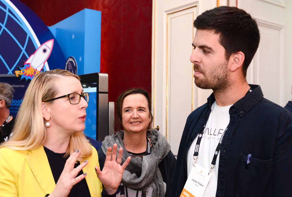 wallfarm tweet media