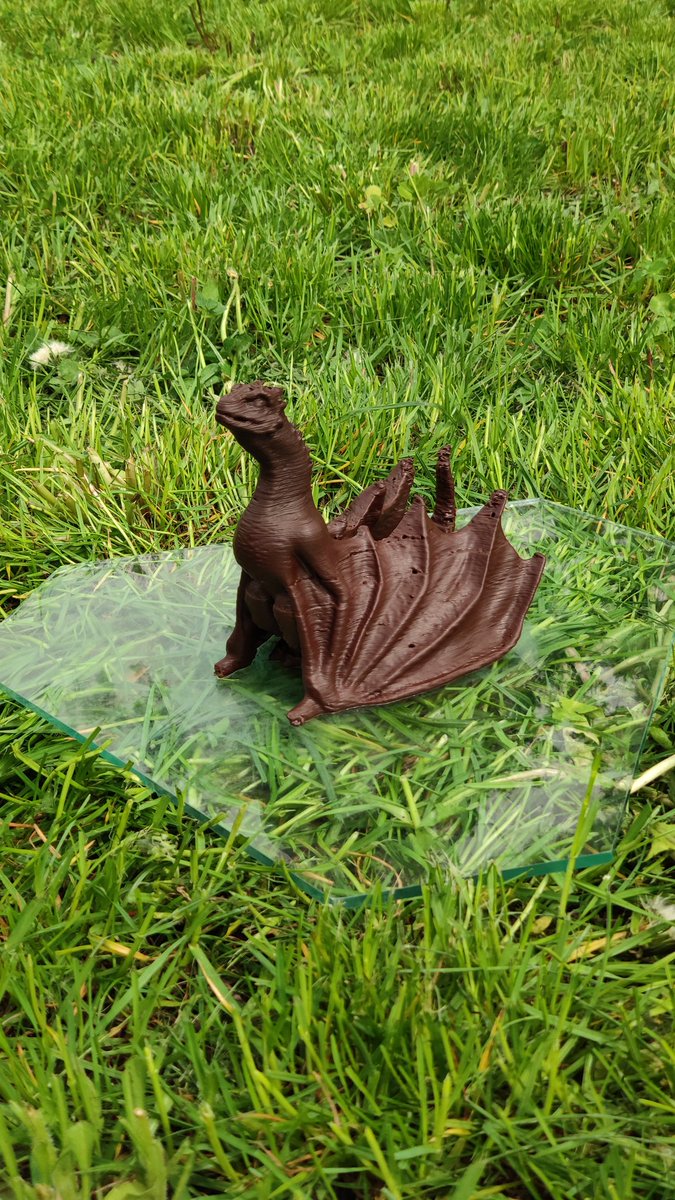 ChocoL3d's tweet image. Yes, it&apos;s not perfect, but we think - it worth to be shown...
Printed with Master Martini - Caribe (chocolate chips).
Printing time 20 hours
Nozzle 1.0 mm
Layer 0.3mm
#chocol3d #GameofThrones #Drogon #dragon #dracarys #chocolate #3dprinting