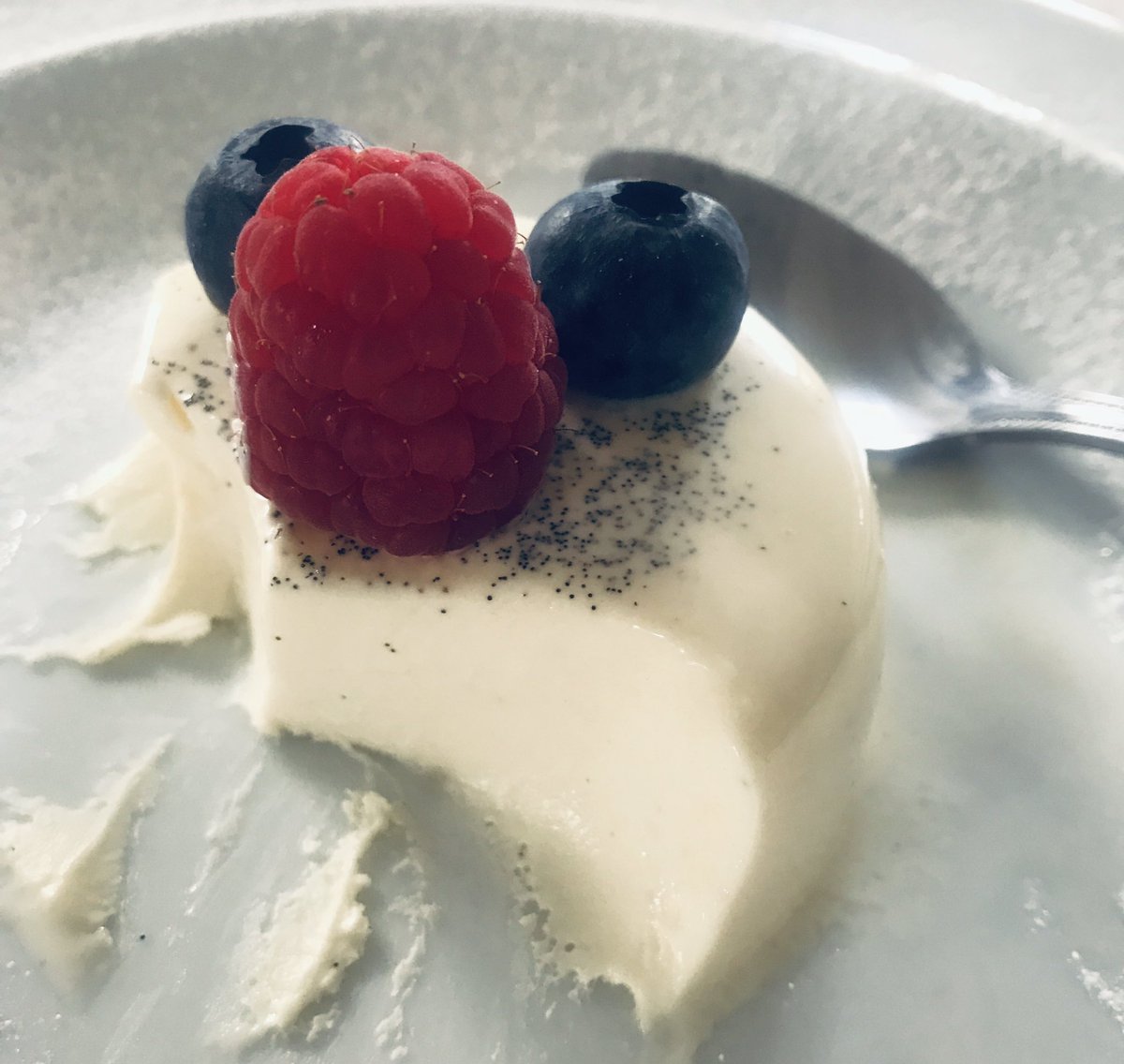 BakedByRomanos's tweet photo. One of our favourite desserts🍮
Panna cotta means cooked cream, which is not perfectly exact as the cream is just barely heated, even though it was initially cooked for longer periods of time. #canvasdesserts #cambridgefood #localindependentbusiness https://t.co/pmosfjita1