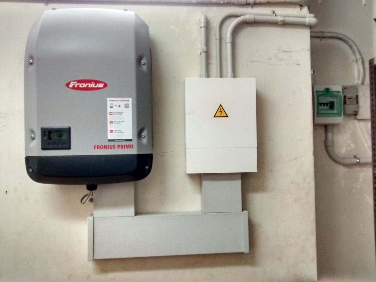 Instal·lació fotovoltaica d'autoconsum en habitatge unifamiliar a Caldes de Montbui (Vallès Oriental). 4,48kWpic en dos strings. Monitorització de produccions i consums. #energiasolar #autoconsum #fesenergia en col·laboració amb #fototermic