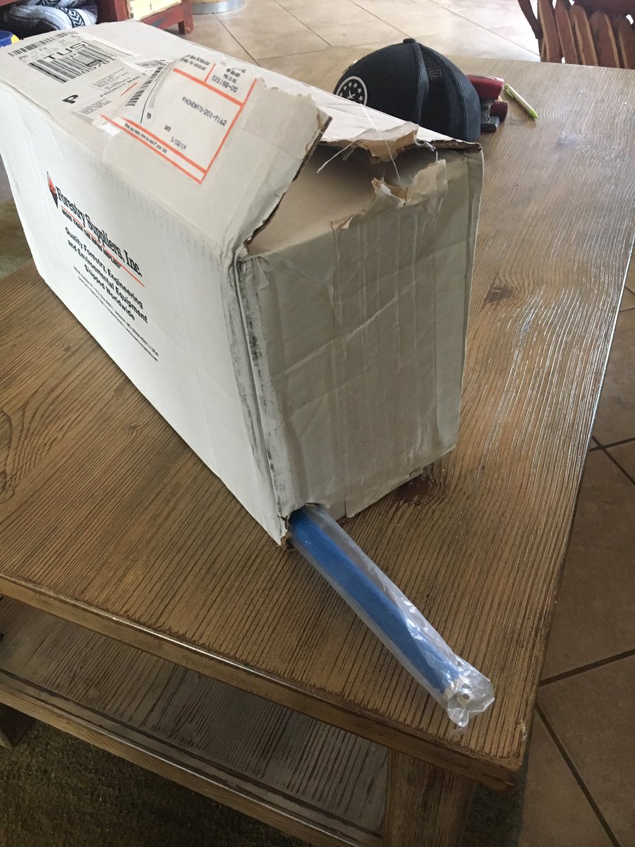 swampmonstah's tweet photo. Perhaps not the most ingenious solution, but I do appreciate the care they took to cut a perfectly sized hole for the increment borerโs safe passage to Tucson (borer is fine) #badshipping https://t.co/wAHXtcZrbz