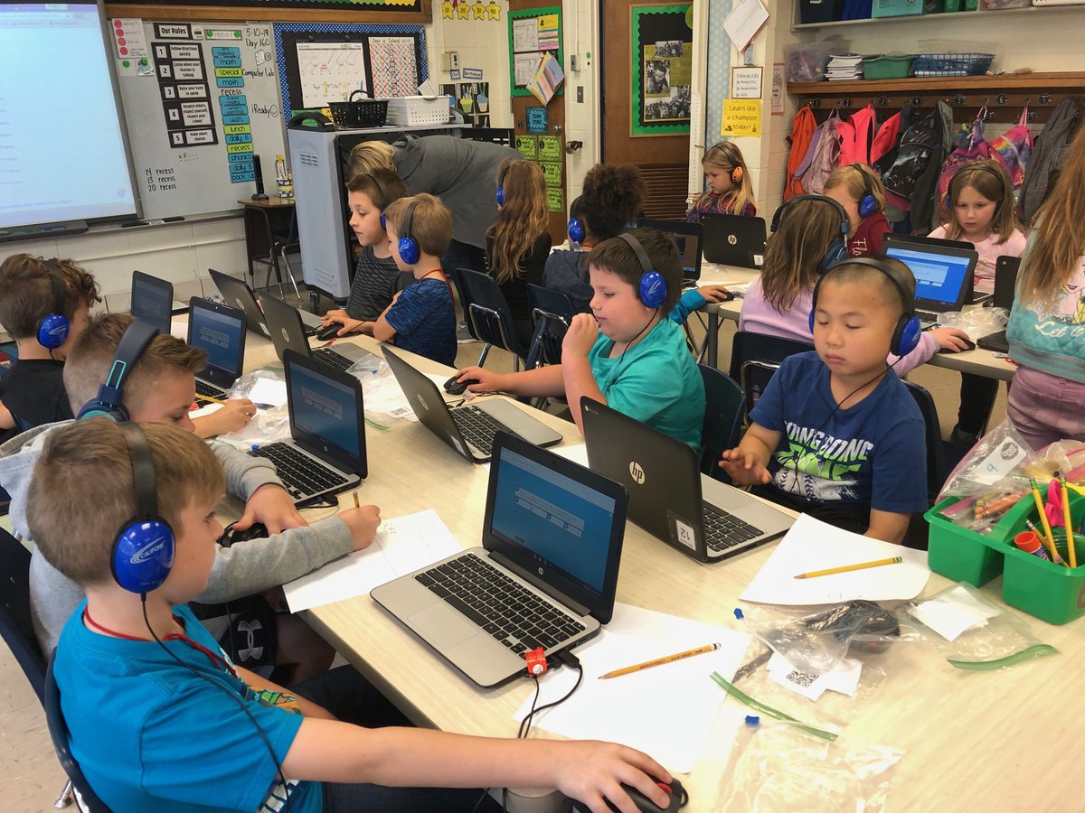 TCCarrollWall's tweet image. Rockin’ our 3rd Math iReady assessment In Mrs. Edge’s class! #mathwiz #BPSTogether