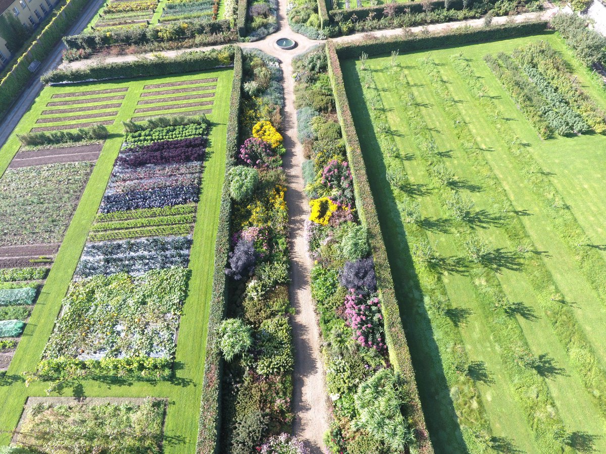 Hundreds if not thousands of different flower varieties grow in our walled gardens including perennials, bulbs & shrubs. We also have two wonderful ladies who look after our house flowers, pick the flowers fresh for our bedrooms and house arrangements. - @BallyfinDemesne #Ireland