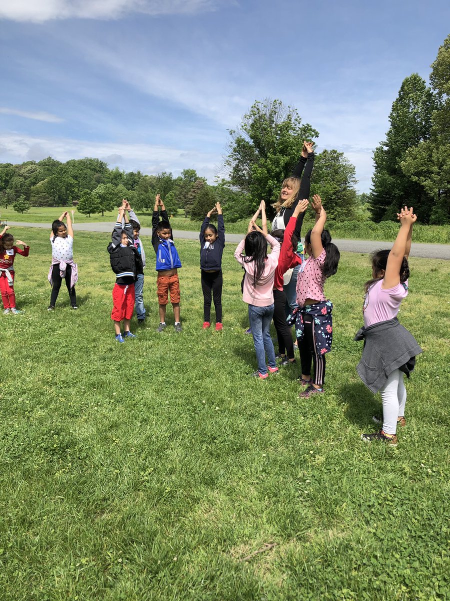GRES_2ndGrade's tweet photo. So far we have gone for a hike, seen frogs, snakes, insects, grown like plants and held worms! #fieldtrip #washingtonyouthgarden https://t.co/0C1tml9KfN