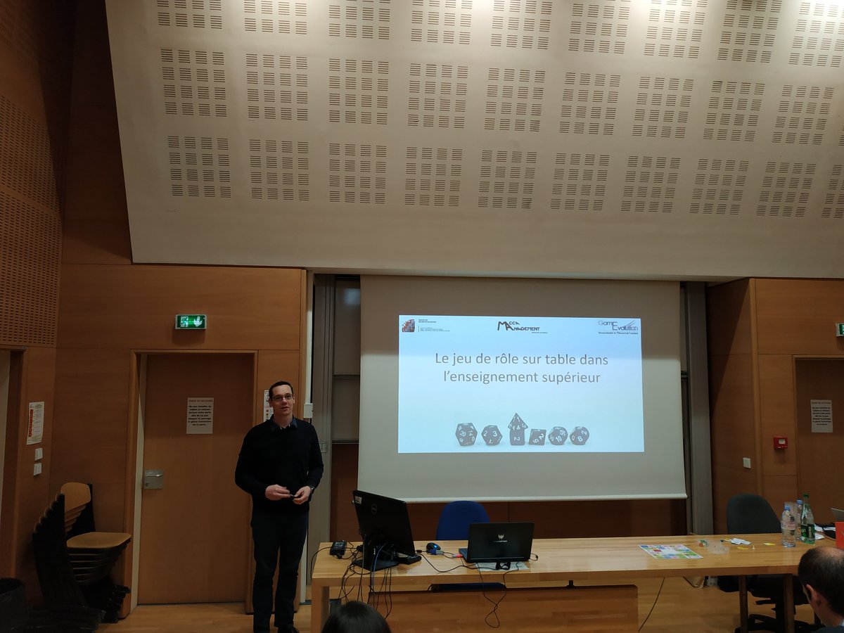 gaby_wald's tweet image. #CIGE2019 #GameEvolution @philippelid parlant de #JdR dans l&apos;enseignement supérieur ! #ludopédagogie #gamification #conférence