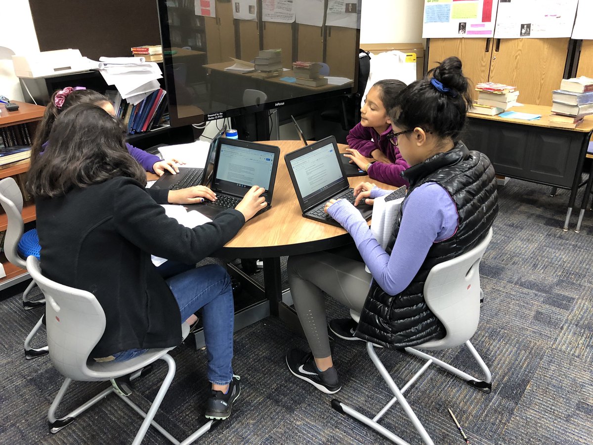 MrsKuethe's tweet photo. Question overheard:”What are the effects of deep space radiation on the human body?”
Can’t wait to hear these debates! #d53learns #debatableissues https://t.co/sIkPohC7Bf