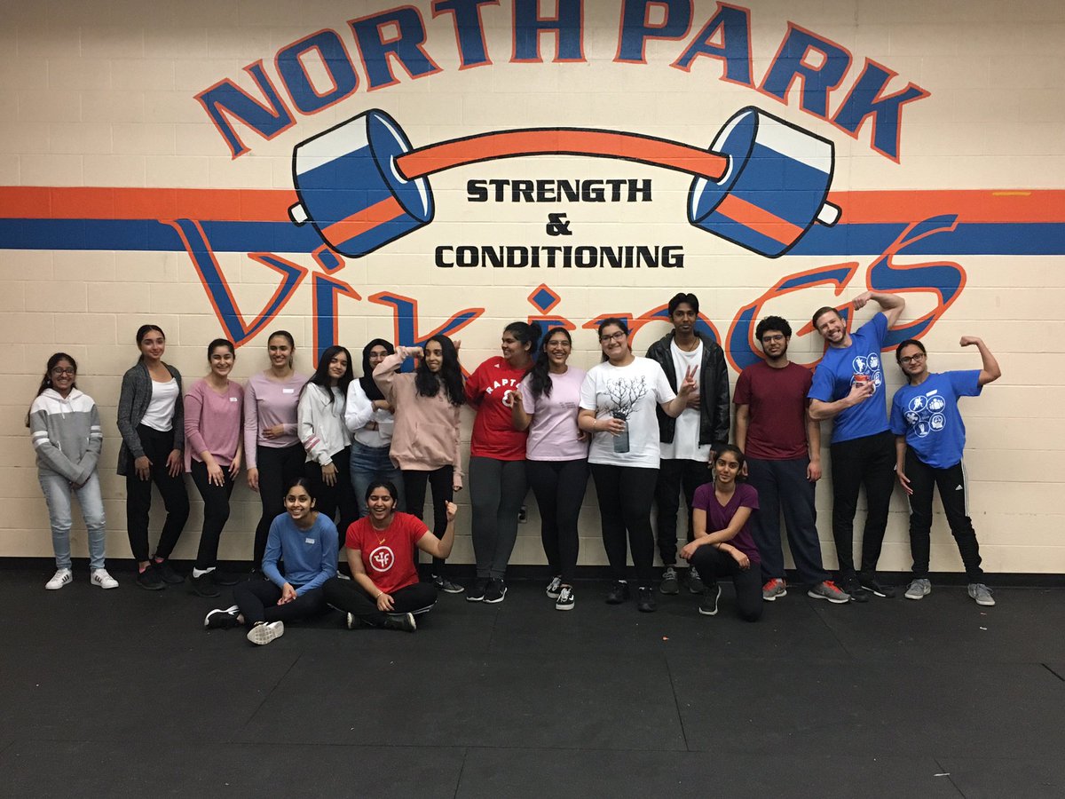 MrKingPeel's tweet photo. Here is one of the physical fitness sections from round 2 of Wellness Day. CrossFit with Mr Battie! Definitely more intense than the gaming session I was at in the morning but with similar results: Lots of smiling faces! @NorthParkSSca @NPSSwellness @PeelSchools https://t.co/jBwzlviRBI