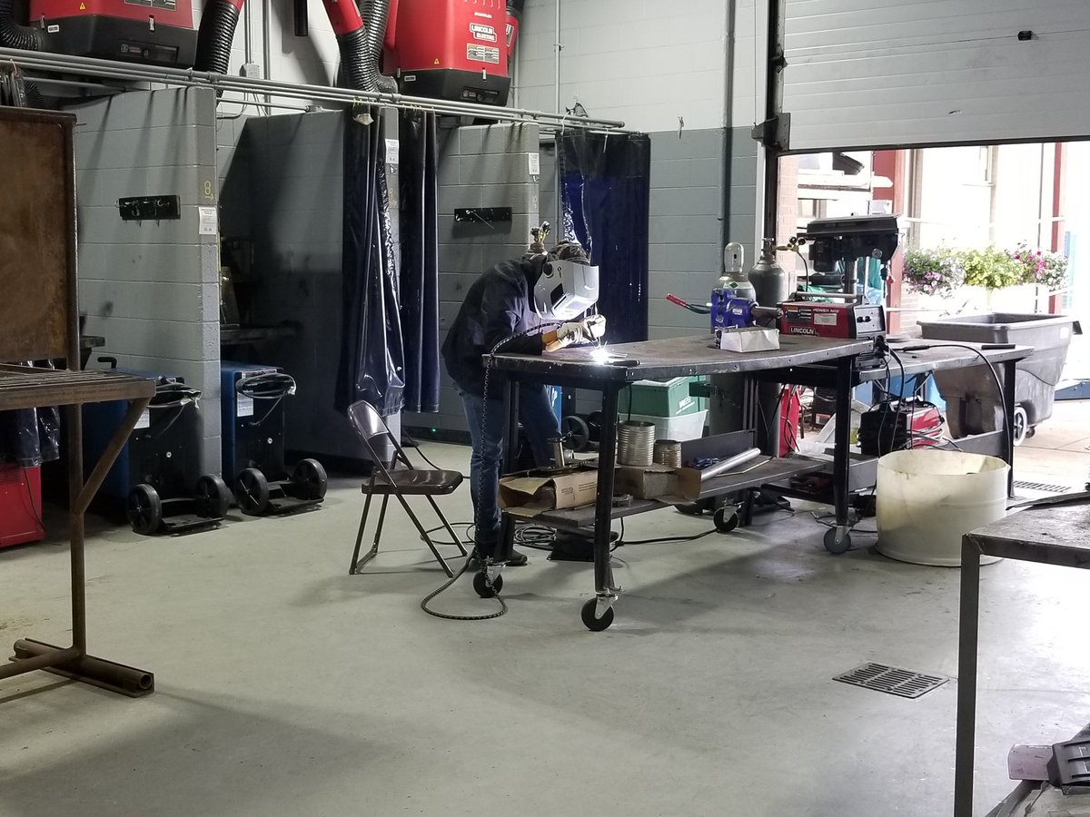 Hamilton Southeastern Schools (@hseschools) on Twitter photo School isn't quite over yet! We're talking about welding today and how students can graduate to then immediately walk into a great job opportunity. Story will air soon on <a href="/FOX59/">FOX59 News</a>. #hsefutureready <a href="/HSEPrincipal/">HSE Principal</a> <a href="/HSEinternships/">Brandon Cloud</a> School isn't quite over yet! We're talking about welding today and how students can graduate to then immediately walk into a great job opportunity. Story will air soon on <a href="/FOX59/">FOX59 News</a>. #hsefutureready <a href="/HSEPrincipal/">HSE Principal</a> <a href="/HSEinternships/">Brandon Cloud</a>