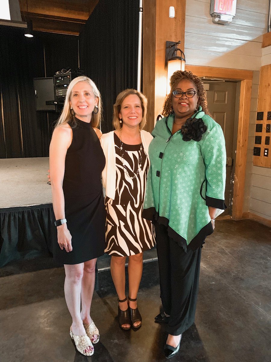 Congratulations to Stacey DeLoach and all the other Leadership Tuscaloosa Graduates!