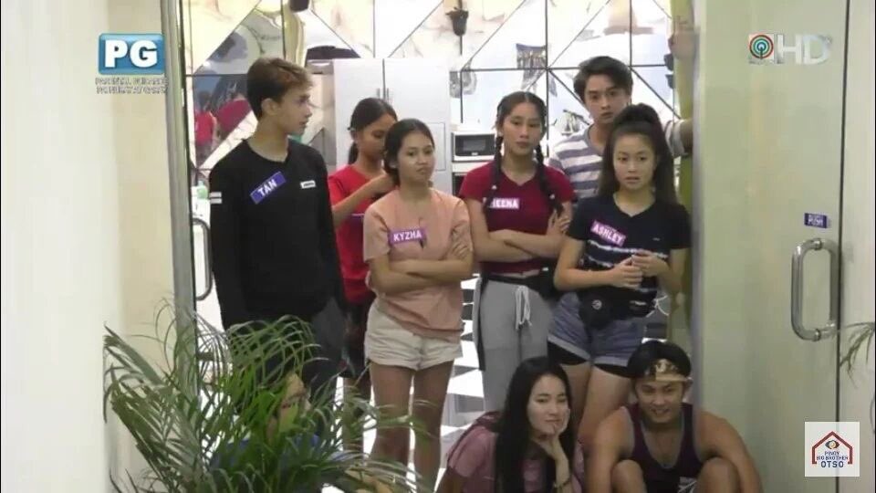 KateParayaoan's tweet photo. Tan Be Like: Oy bat ka andyan bebe ko yan!!

Omg myhearrrrrrrrttttt🧡🧡😍

 #PBB8Mommyquin https://t.co/k8hiZYpg9I