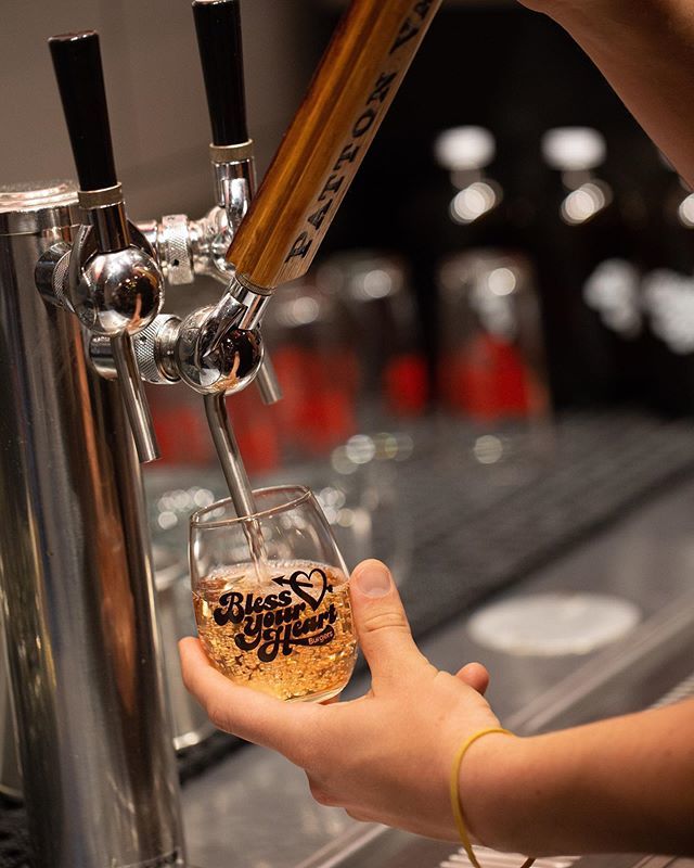 Seems like a Friday with temps near 90 is a day that screams “DRINK ROSÉ”!! And the good folks @byhpdx just happen to have a fantastic rosé from <a href="/pattonvalley/">Patton Valley</a> on tap.  It’s a great day for burgers and rosé! 📷: @alanweinerphotos bit.ly/30a9v48