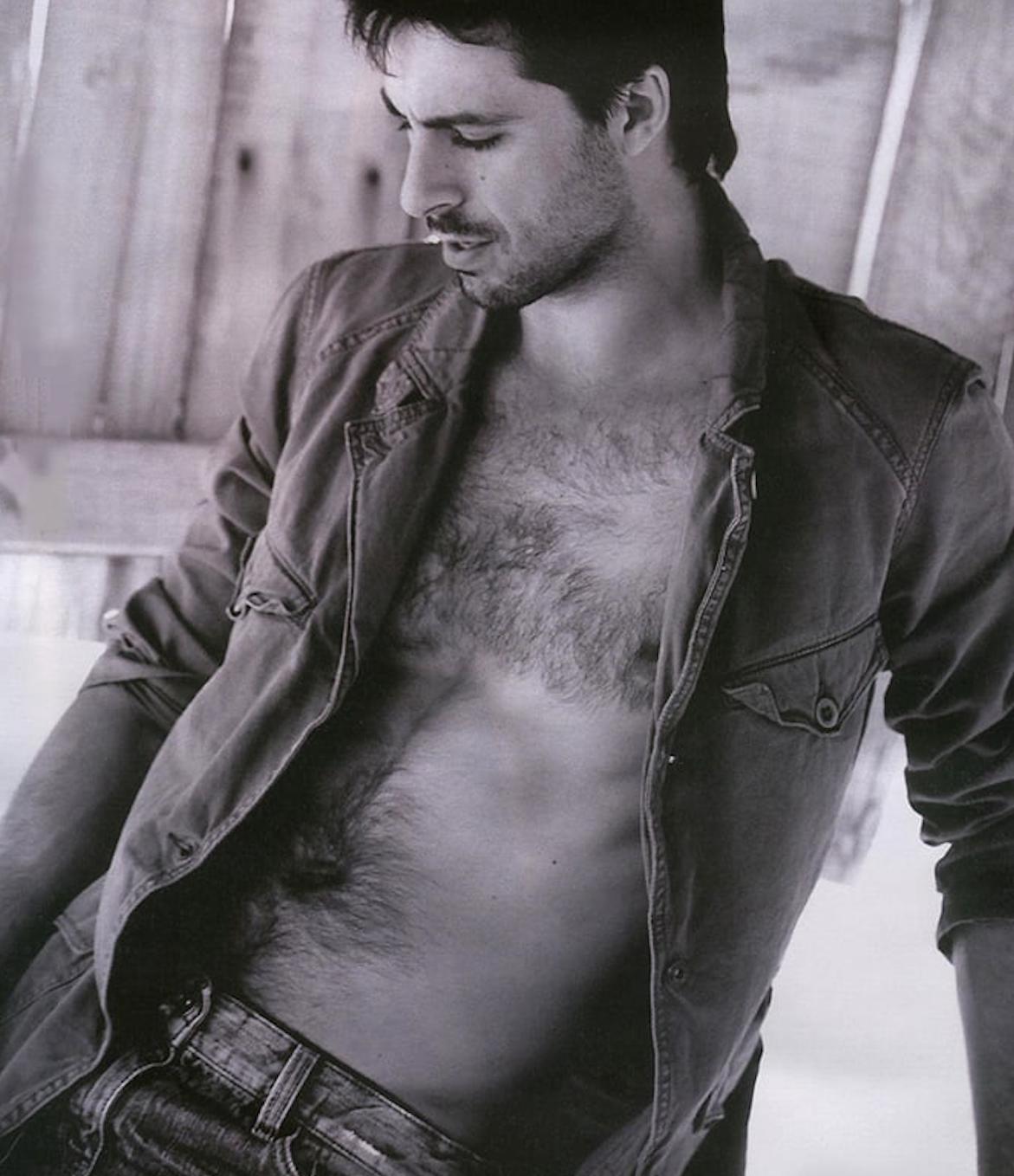 Wishing Spanish actor HUGO SILVA a very happy 42nd birthday with, uh, 117-ish pictures...  
