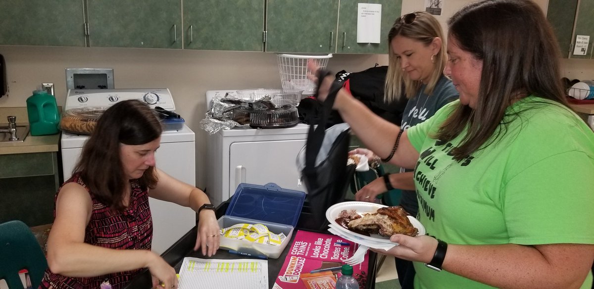Stacy J Gotlib (@sjgotlib) on Twitter photo We love our teachers! Happy Teacher Appreciation week to the best faculty in the land! <a href="/RSMSGATORS/">River Springs MS</a> We love our teachers! Happy Teacher Appreciation week to the best faculty in the land! <a href="/RSMSGATORS/">River Springs MS</a>