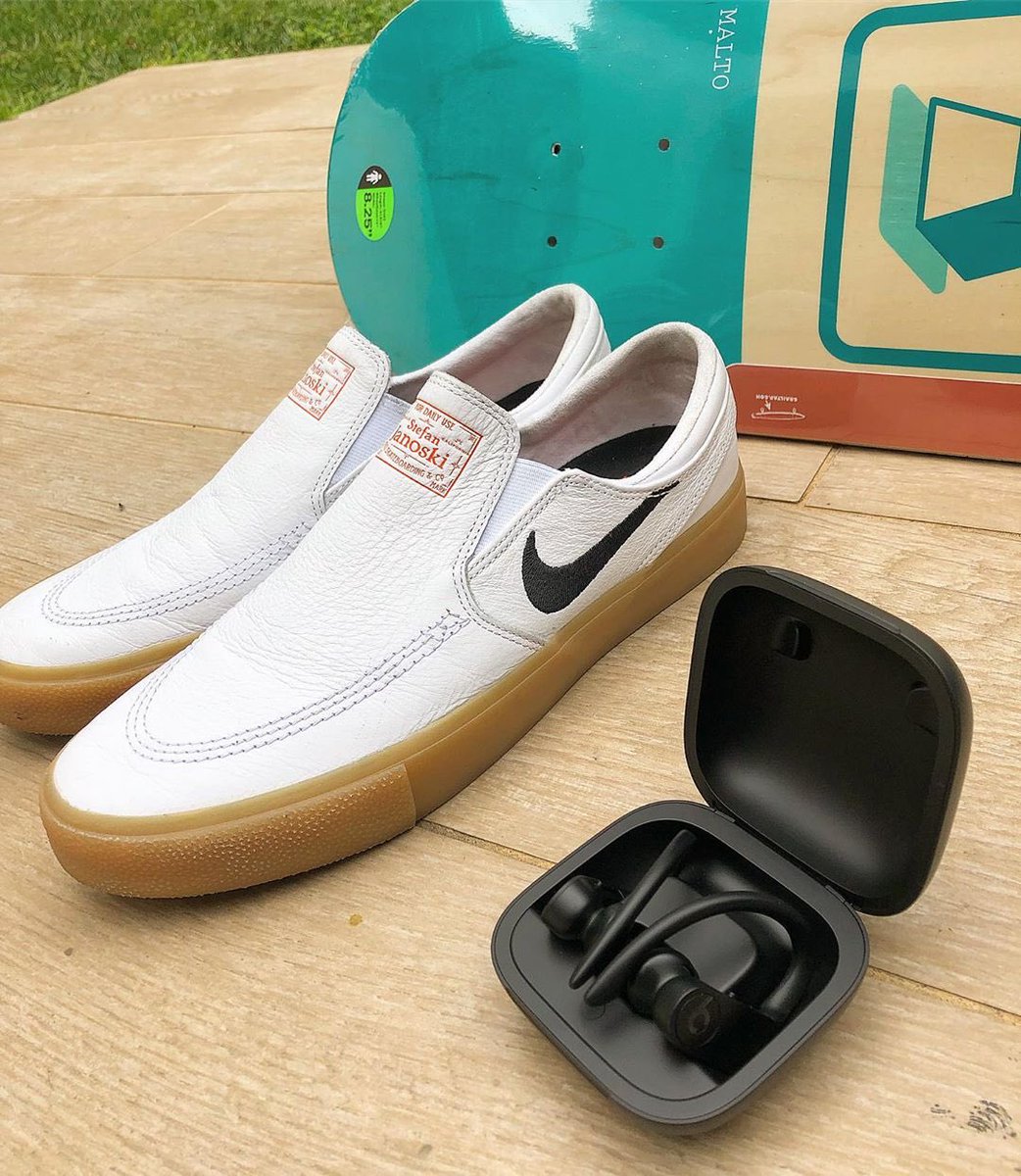 ✌️ Los Angeles! @girlskateboards <a href="/nikesb/">NIKE SB</a> <a href="/beatsbydre/">Beats by Dre</a>