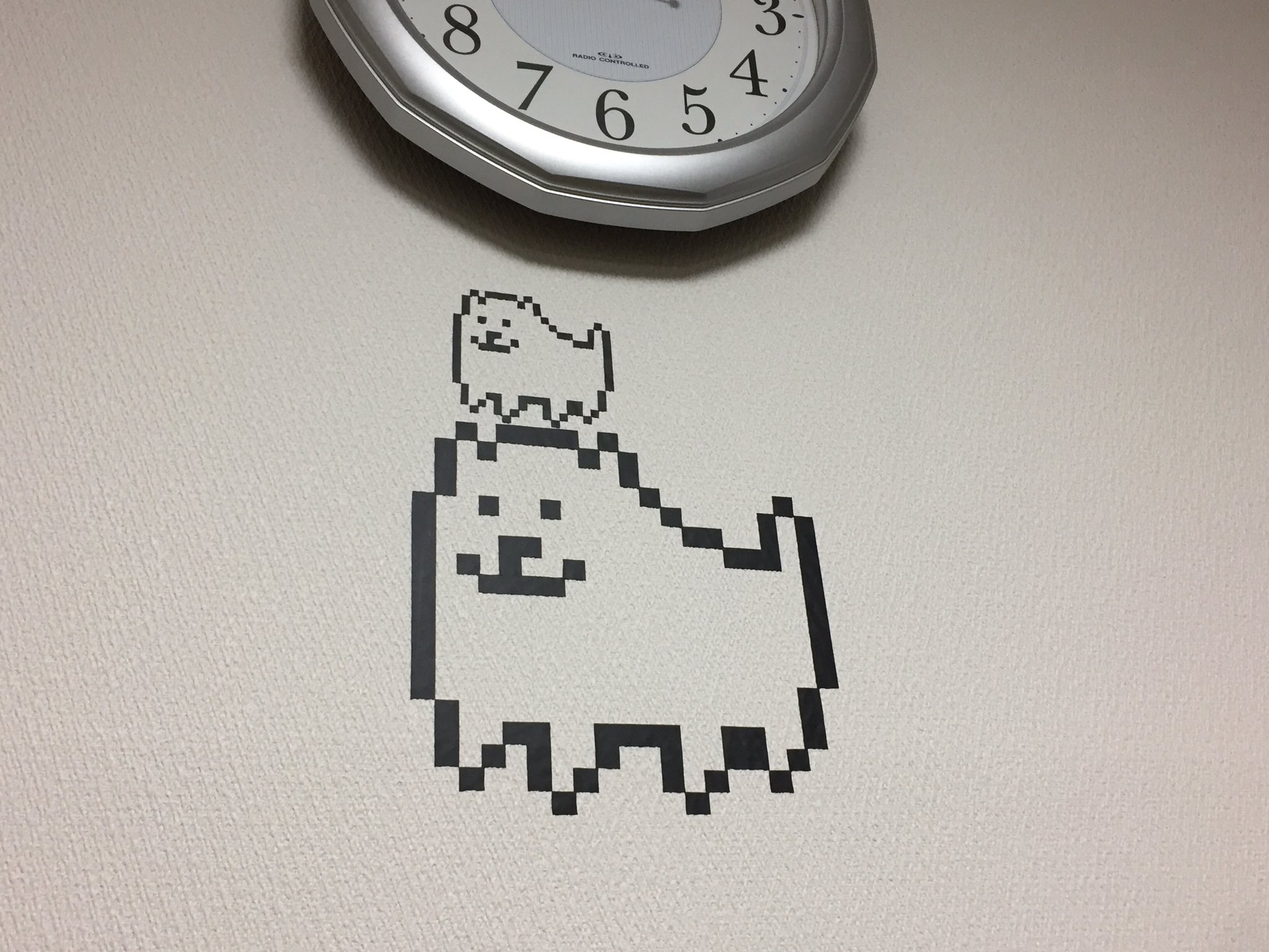 3 W 7 うざい犬のウォールステッカー作りました ドット絵なら簡単かと思ったらかえって面倒 うざい犬 アンダーテール Undertale Undertale ウォールステッカー ハンドメイド T Co L4ruadrh22 Twitter