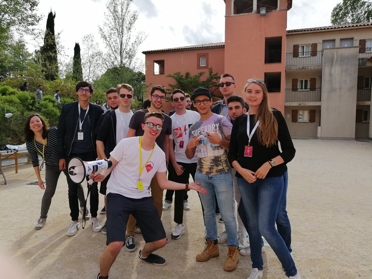 JMCNice's tweet photo. Avec @adrien_cnje du pôle communication de la @cnje ! #CNE19 #Defi18 https://t.co/Fp06vSmCQc