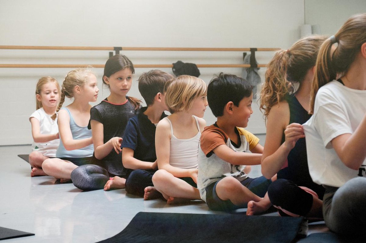 ndigoroeselare's tweet photo. "Help and be helped." Kids learning activities and asanas during a yoga session to help develop their sense of #interconnectedness instead of #seperateness.
-------------------------
#kinderyoga #dansstudioindigo #Yoga #Meditation #Consciousness #balance #collaboration https://t.co/JSAHtw7Hjx