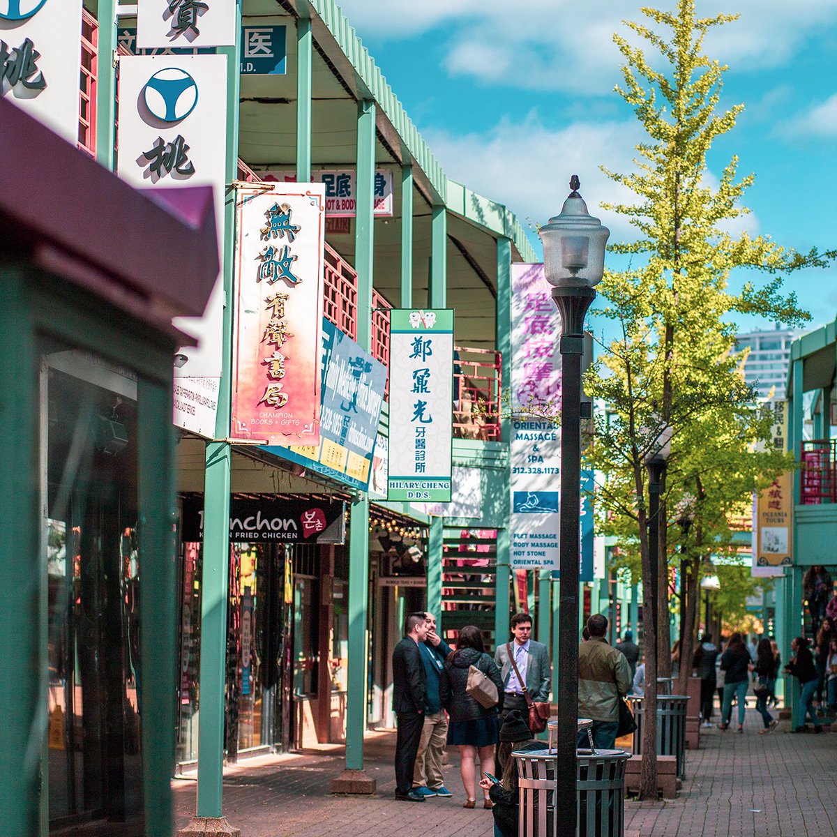 Did you know that our hotels are just a short walk from Chicago's Chinatown? You can't go wrong with any of the great dining options in the area, especially when followed up with some sweet treats from one of the local bakeries!