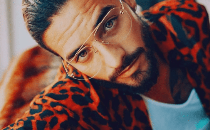 TuMedio's tweet photo. YA ES VIERNESSSSS!!! & nuestro colombiano favorito Maluma (@maluma) se presenta hoy en el Movistar Arena 🔥🔥
Si quieres conocer todos los detalles que tenemos de su visita 👉https://t.co/r0YrgIw1WS
#Maluma #FameTour https://t.co/KmIFRpovYR