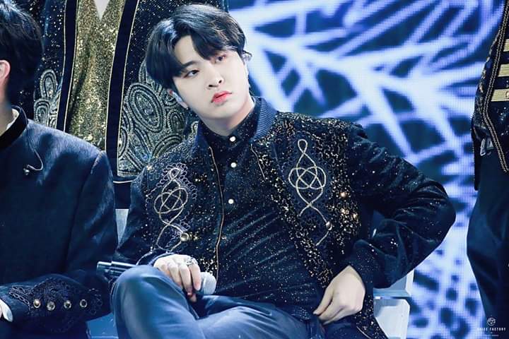 SamCaldern2's tweet photo. Este hermoso hombre, se robo mi corazón desde que vi mi primer video de GOT7 💚✨

@GOT7Official
#갓세븐
#GOT7_SPINNINGTOP
#GOT7_BETWEEN_SECURITY_AND_INSECURITY https://t.co/CVNbKrDDCS