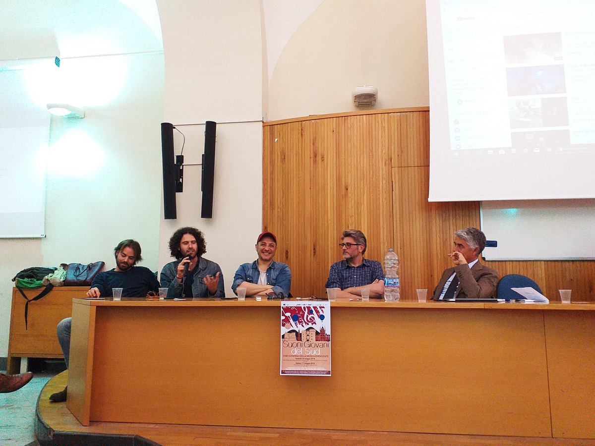 Federic66128778's tweet photo. L'esperienza internazionale de #LaTerzaClasse.
@SociUnina 
@giovaninapoli 
@LelloSavonardo 
#bitgeneration https://t.co/2hwA2eW3V2