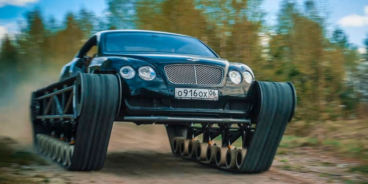 car_and_driver's tweet photo. Este "Bentley Ultratank" es la última genialidad llegada de Rusia
#Bentley #Ultratank #tanque #fueradeserie #vídeo #rusia
https://t.co/E5v26I5k50 https://t.co/qXLQJAgLqm