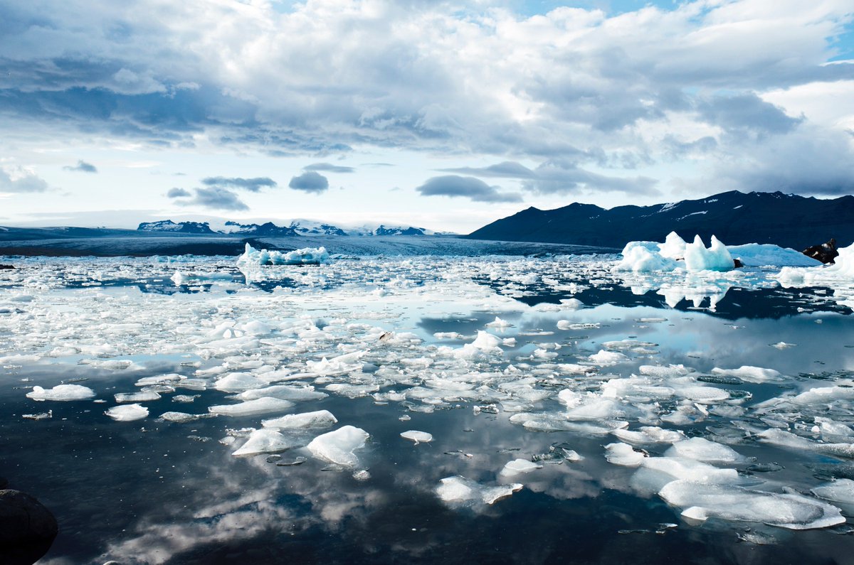 pintofscienceBE's tweet photo. Did you ever wonder what it's like to camp in the #Antarctic? Head to the Sister Cafe in Brussels on May 22 2019 to learn about research in the coldest place on Earth! Book your tickets now: https://t.co/3EIrrFHIkr #pint19BE #pint19 #ice #iceresearch https://t.co/QvW0kd6XVq
