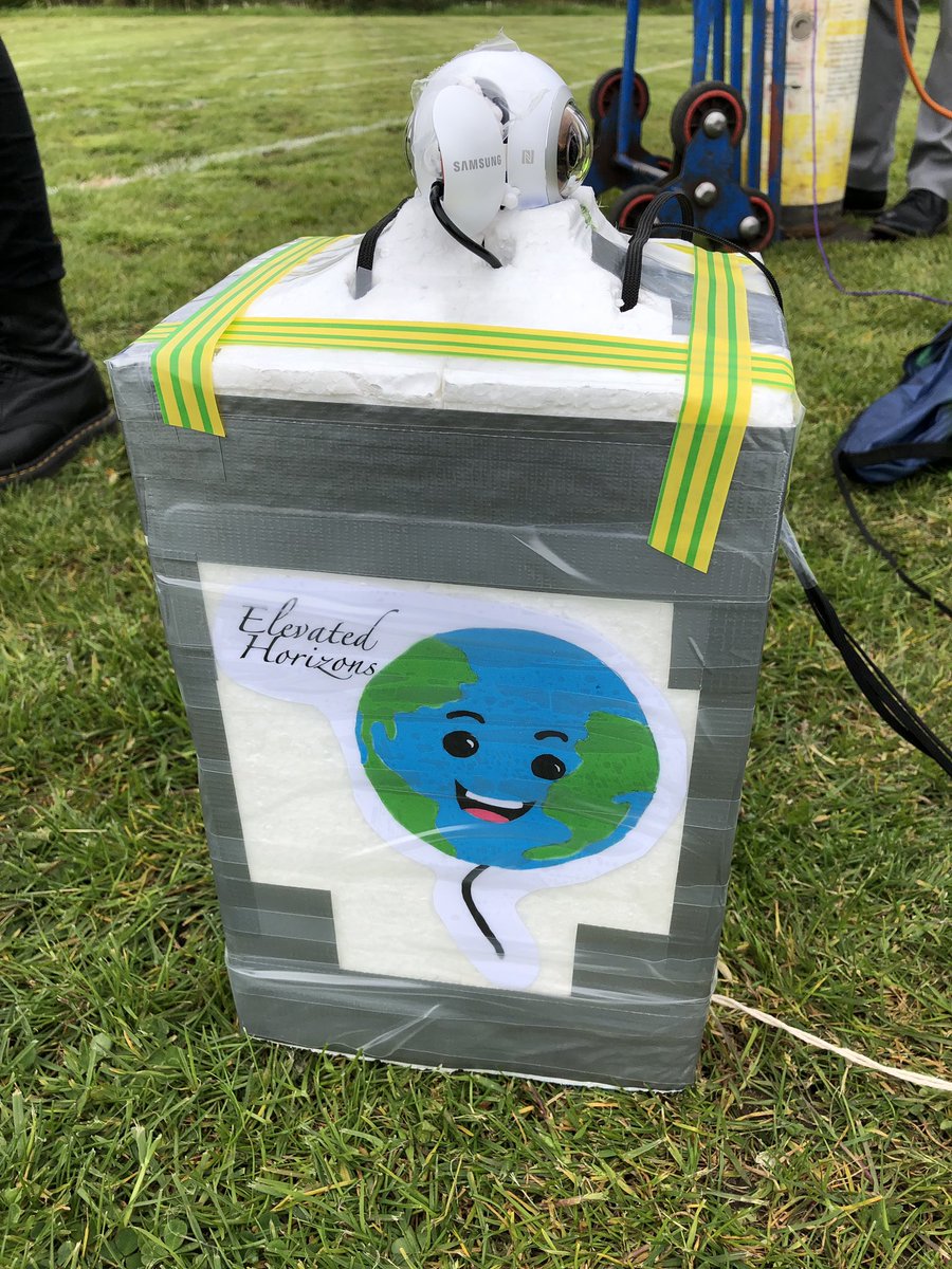 wlscience's tweet image. This 🎈 has a camera attached that will reach high enough to show the curvature of the Earth. 🌍 
Well done to the team who have worked incredibly hard for months!
#ElevatedHorizons