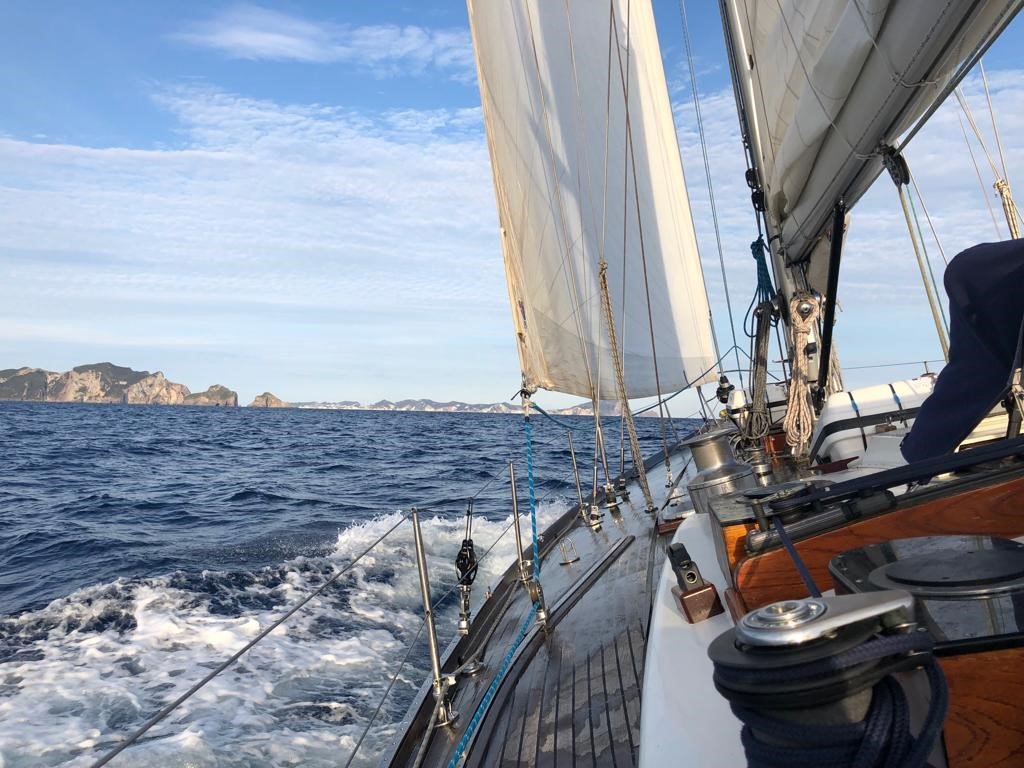 SwanAdventure's tweet photo. En route from Mahon to Naples - glorious sailing weather for the first leg of the Rolex Capri Sailing Week.  Still time to join us at https://t.co/YYoYzmUQ9U. #NautorSwan #Mediterranean #sailing #regatta #Capri #Naples #adventure #FridayMotivation https://t.co/xkL0HeDeVK