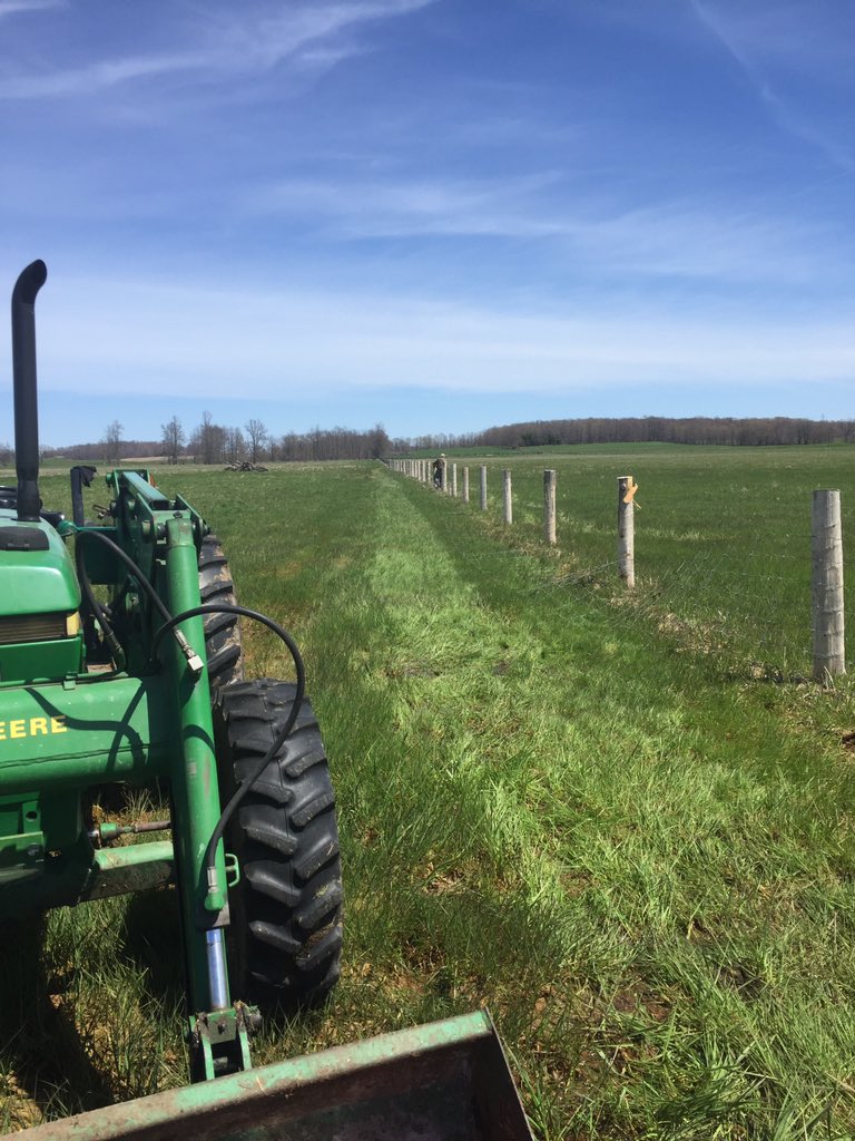 ScottJBester's tweet photo. #pullingmywire. #farmingfromscratch https://t.co/p4LCkNwofj