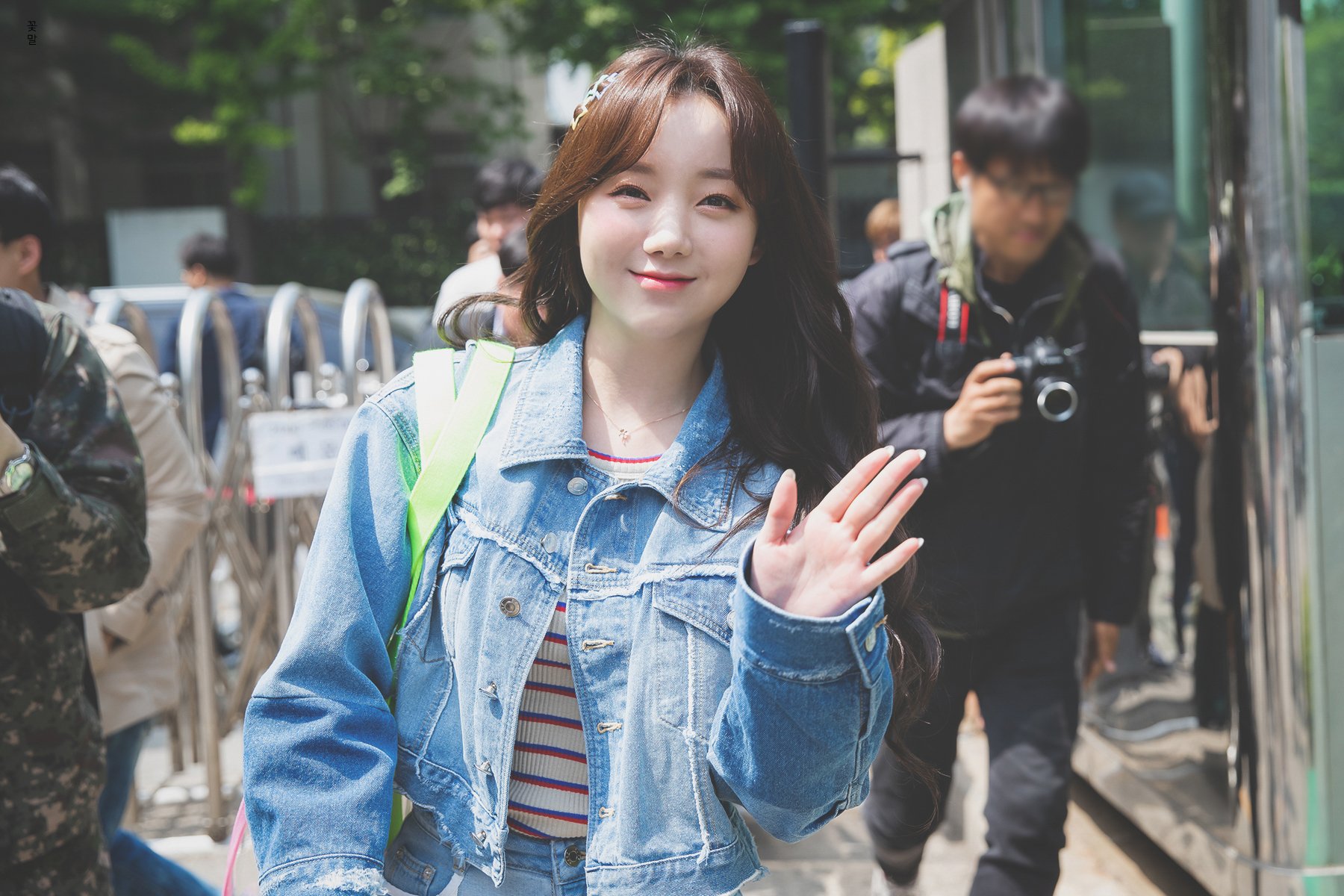 D6ND2omUwAUIb0r.jpg:orig