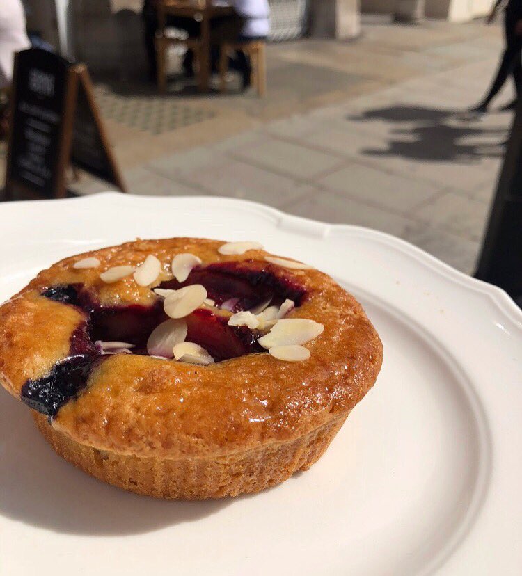 Summer, is that you? ☀️ #Mayfair