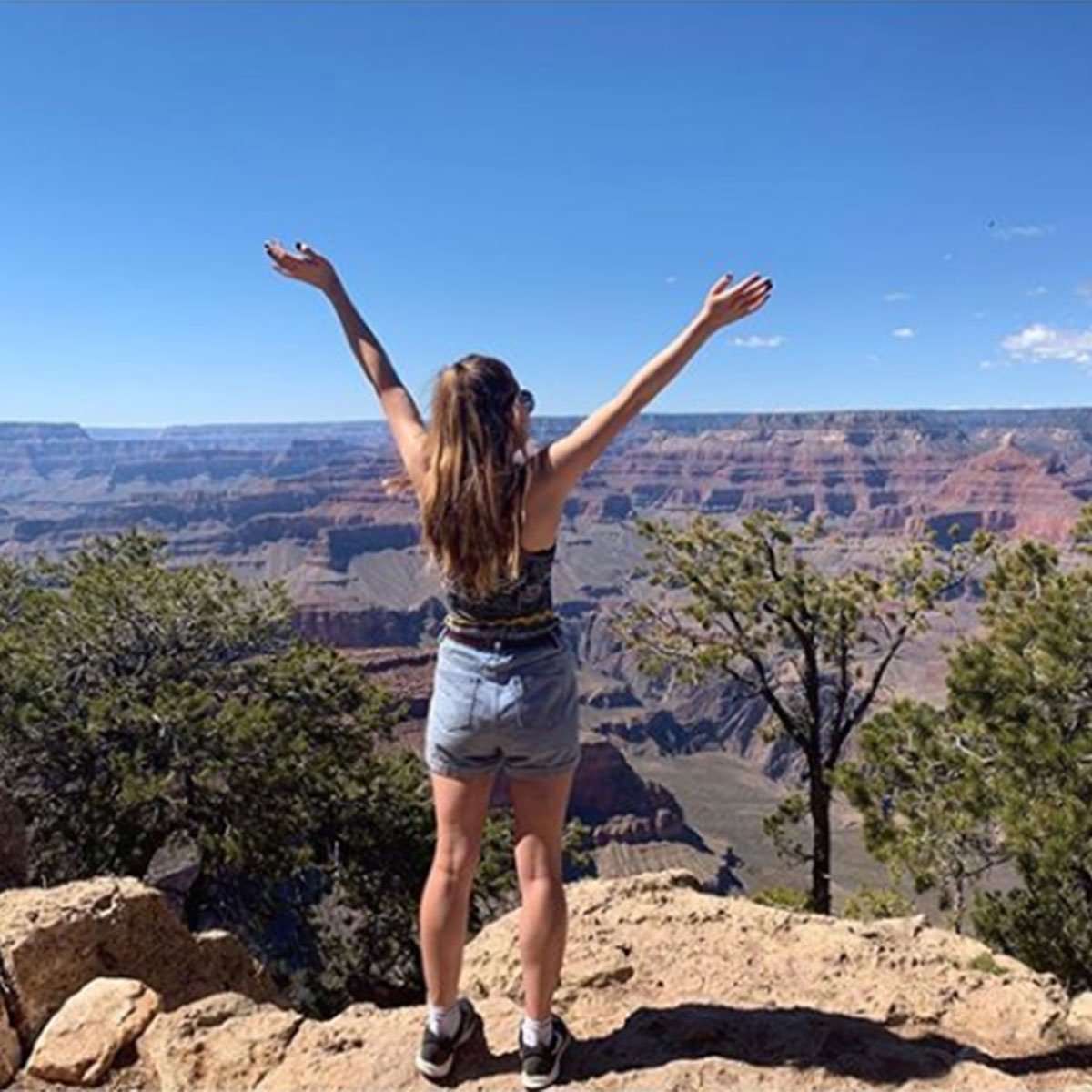 SlimmingWorld's tweet photo. With summer on the way, #SlimmingWorld members are #FoodOptimising to feel their best in time for their holidays. With the support of her group, Rachel (rachelbethanychew on Instagram) lost an amazing 2.5st in time for her trip of a lifetime!  #FridayFeeling https://t.co/GlSQhi0JjS