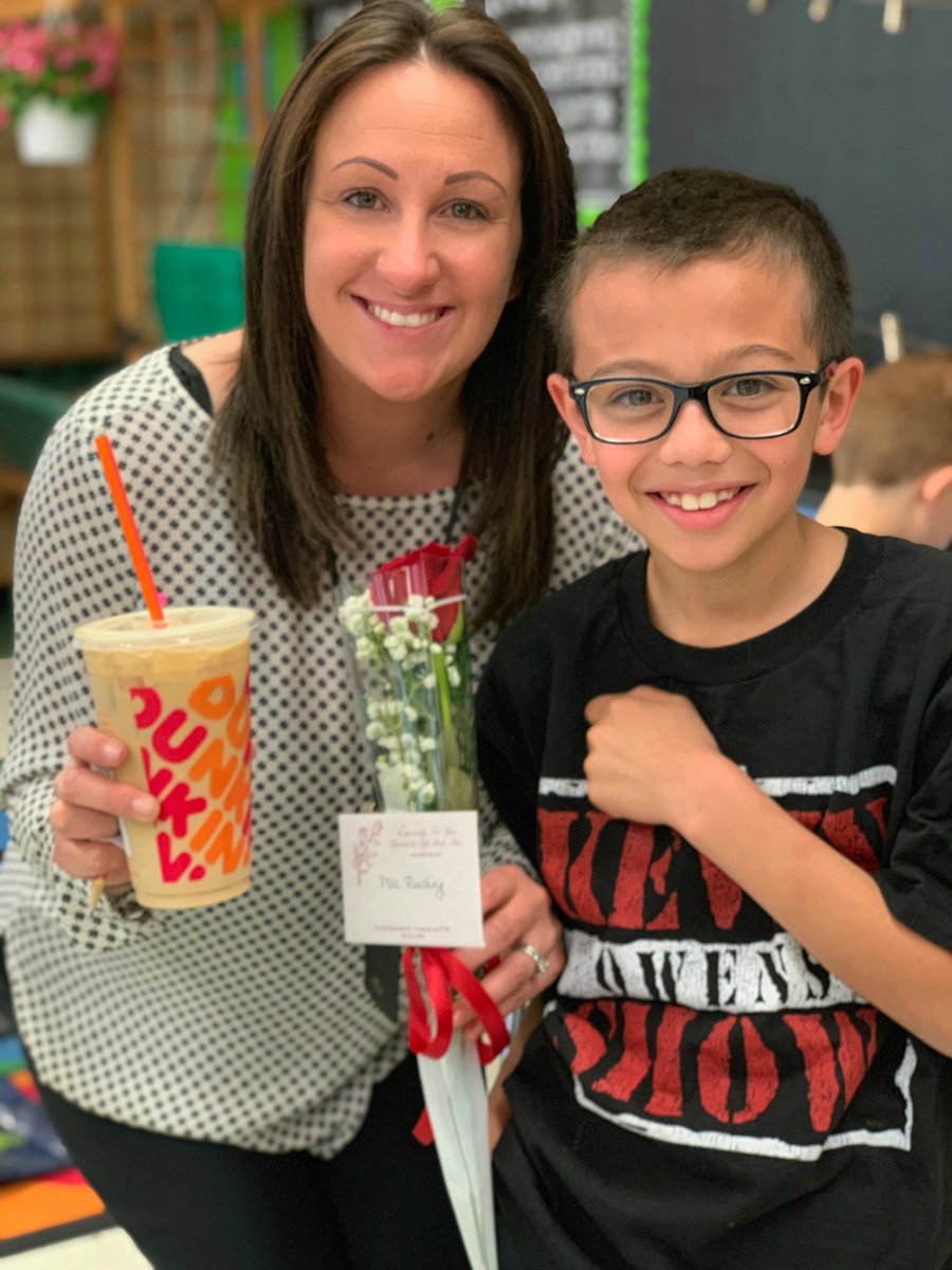SchoolLawSavvy's tweet photo. My @CatenaColts parents are the best! This #Superkid and his mom surprised me with a special midday treat! #TeacherAppreciation2019 @WeLove3rdGrade https://t.co/IpkScqtweb
