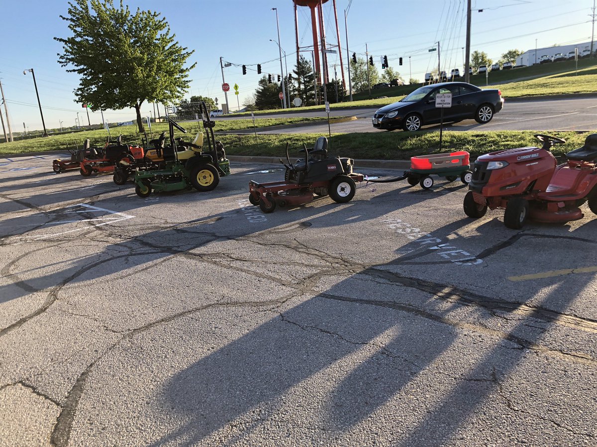 Where will the administrators park today? #seniorprank
<a href="/PCHSHalls/">PCHS Halls</a>