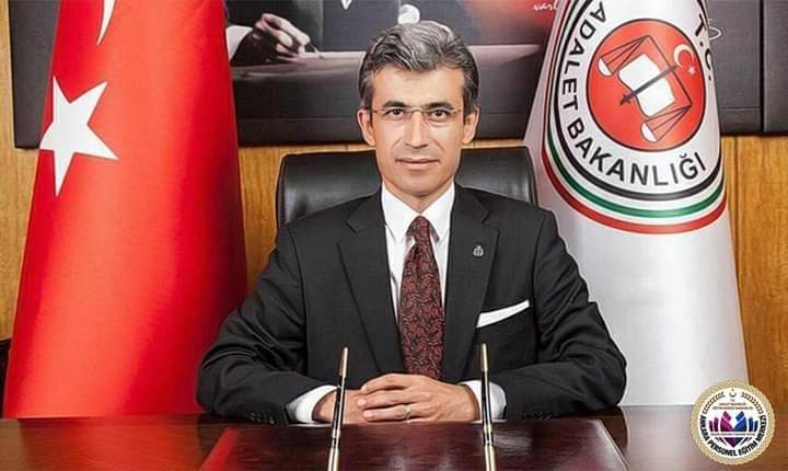 DernekRamazan's tweet photo. Şehit Başsavcımız #MustafaAlper’i şehadetinin yıl dönümünde saygı ve rahmetle yâd ediyoruz. https://t.co/m16CuBIYah